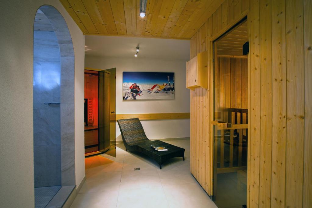 Hotel Lukas Fiss Exterior foto